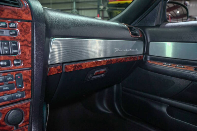 2004 Ford Thunderbird Deluxe
