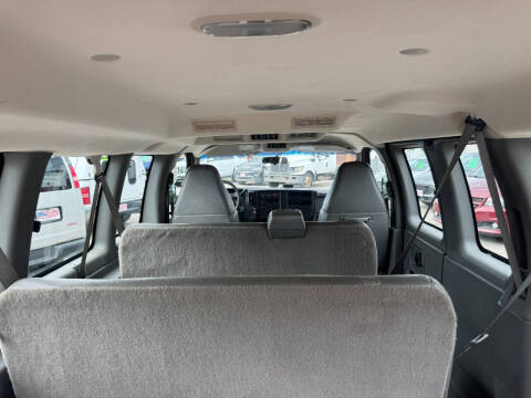 2006 GMC Savana LS 1500