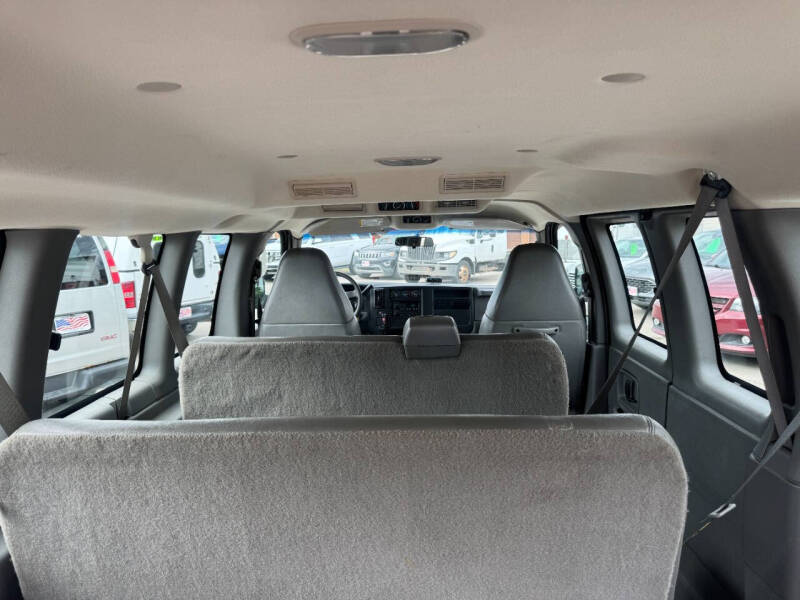 2006 GMC Savana LS 1500
