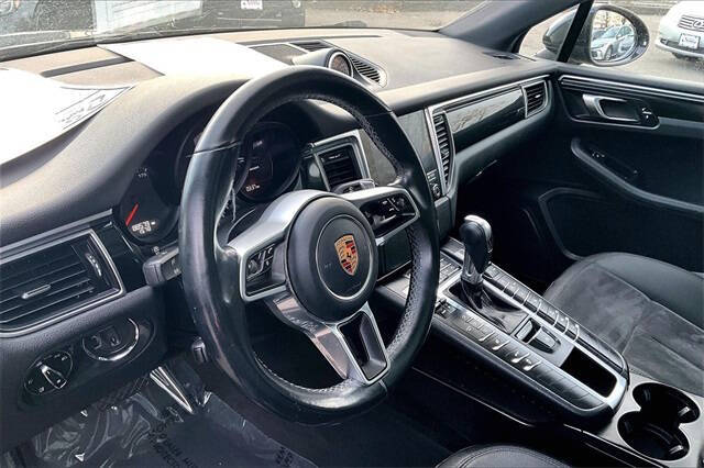 2017 Porsche Macan