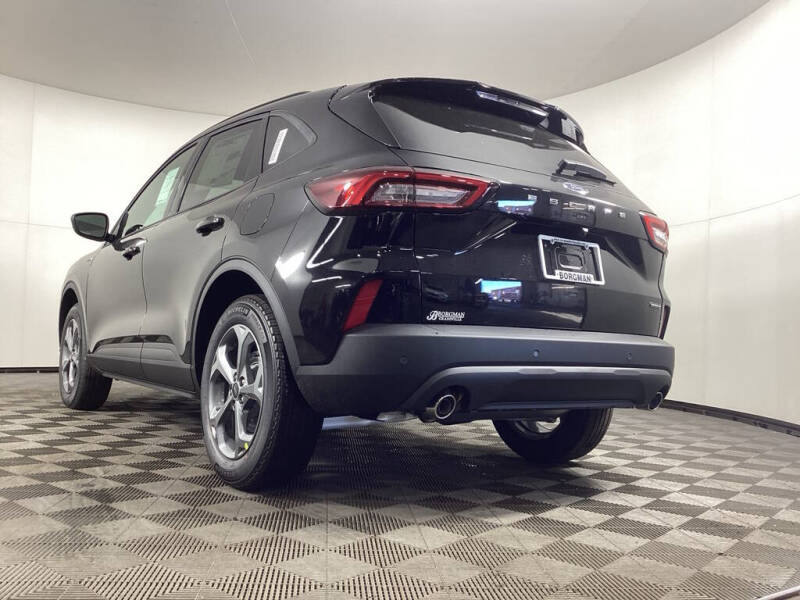 2026 Ford Escape Hybrid ST-Line Select