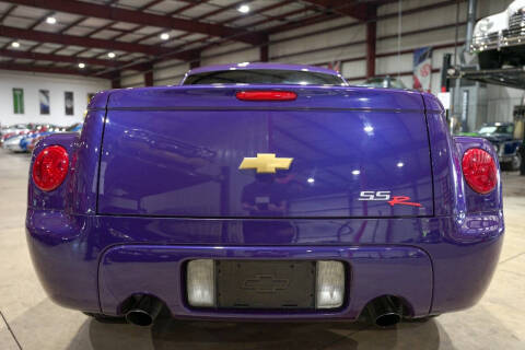 2004 Chevrolet SSR LS