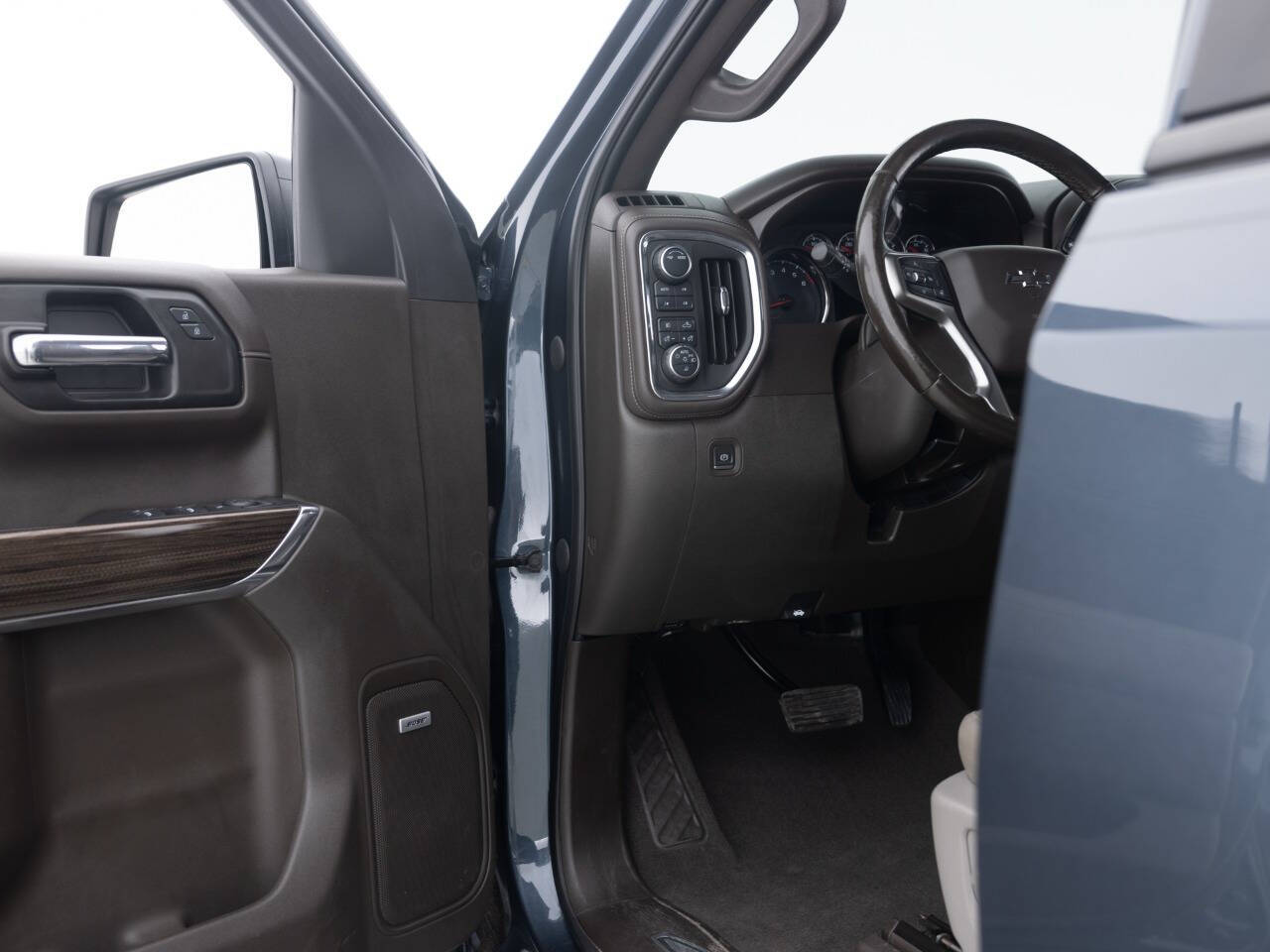 Used Car 2020 Chevrolet Silverado 1500  Lt Trail Boss 4x4 4dr Crew Cab 5.8 Ft. Sb For Sale Under $30,000 In Coal City, Illinois