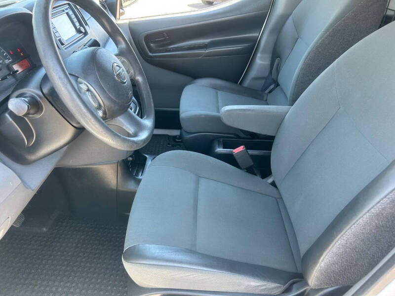 2016 Nissan NV200