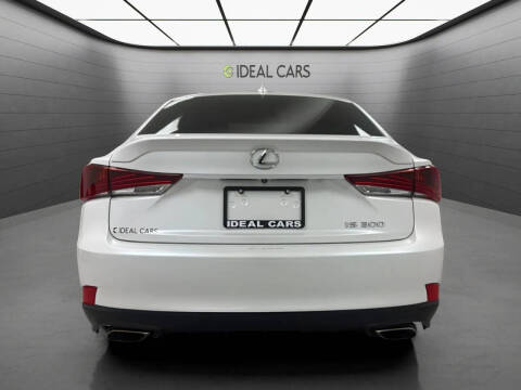 2019 Lexus IS 300