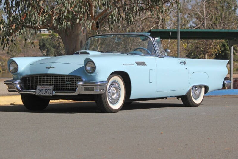 1957 Ford Thunderbird