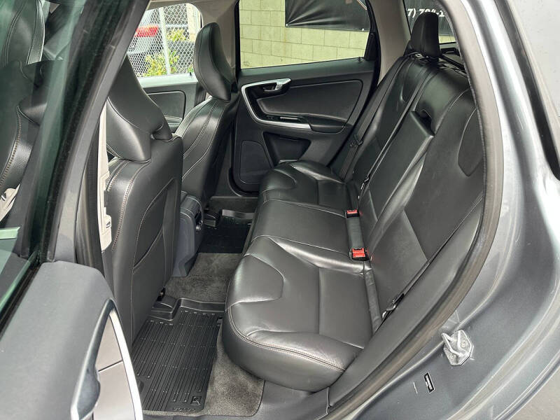 2017 Volvo XC60 T6 Dynamic