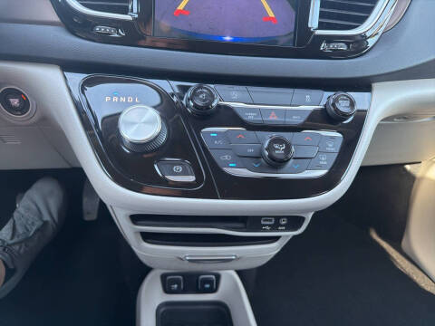 2017 Chrysler Pacifica Touring