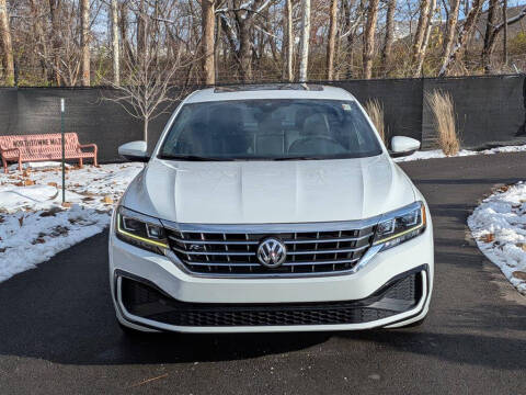 2021 Volkswagen Passat R-Line