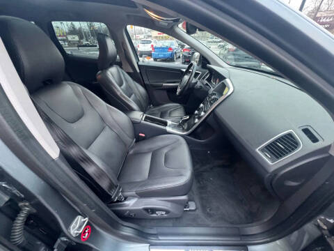 2016 Volvo XC60 T5 Premier