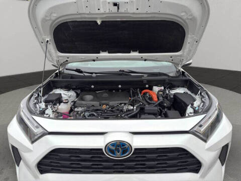2022 Toyota RAV4 Hybrid XLE