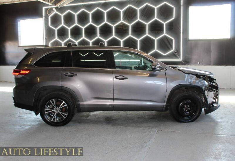 2018 Toyota Highlander LE