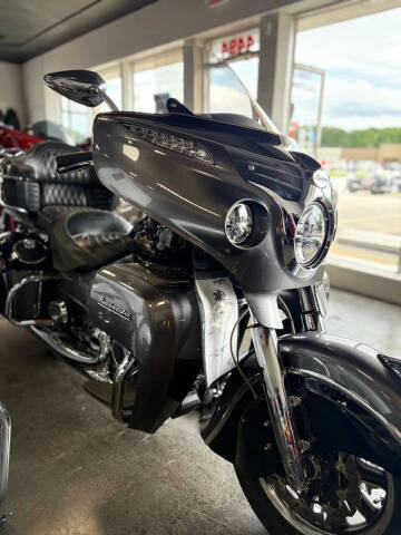 2016 Indian Roadmaster (Two-Tone)