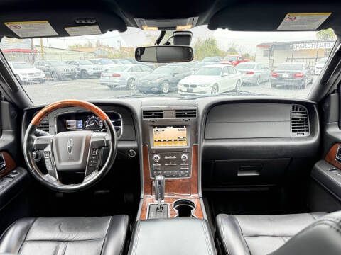 2017 Lincoln Navigator L Select