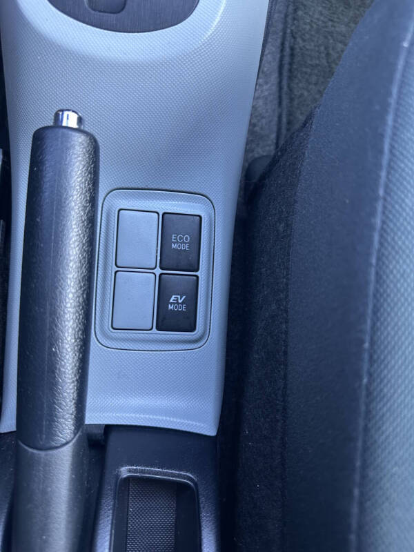 2013 Toyota Prius c Three - Photo 20
