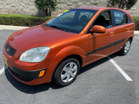 2009 Kia Rio5 for sale at Select Auto Wholesales Inc in Glendora CA