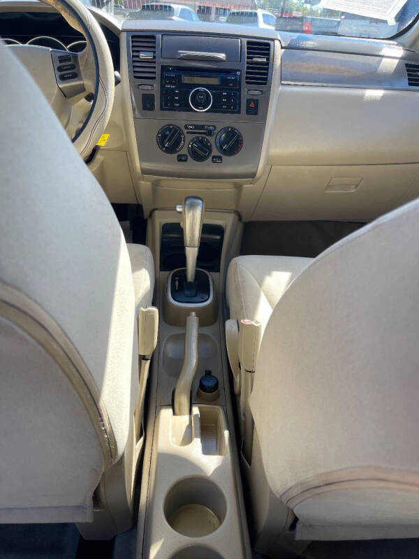 2009 Nissan Versa 1.8 S