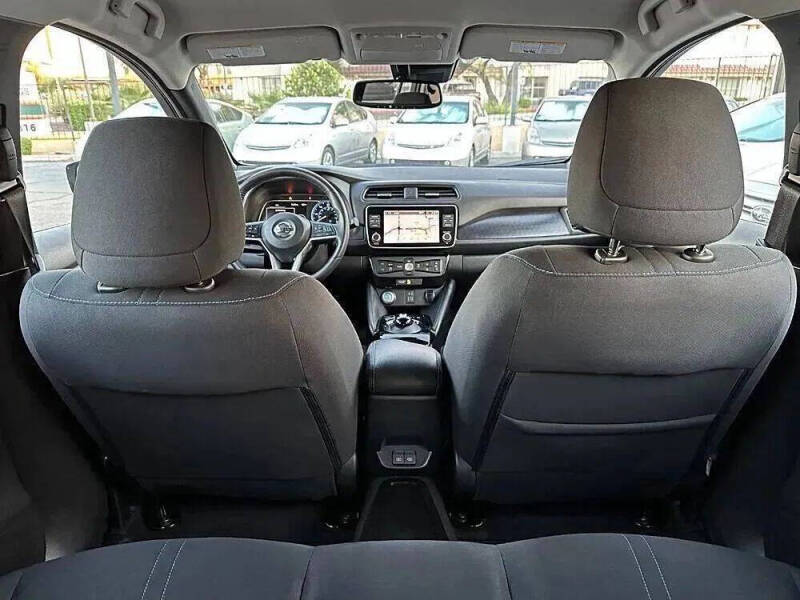 2020 Nissan LEAF SV