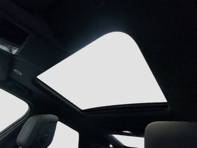 2023 Land Rover Discovery P300 S R-Dynamic