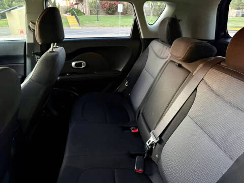 2017 Kia Soul +