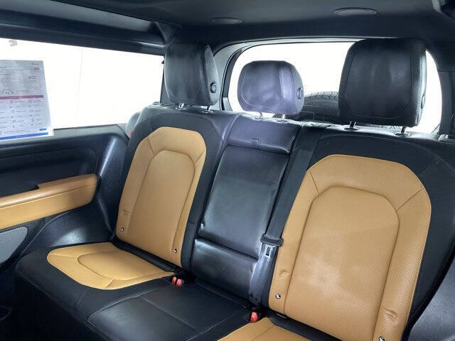 2023 Land Rover Defender 90 X-Dynamic SE