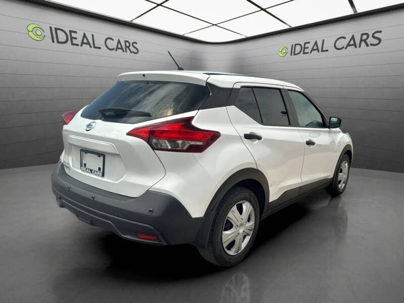 2020 Nissan Kicks S