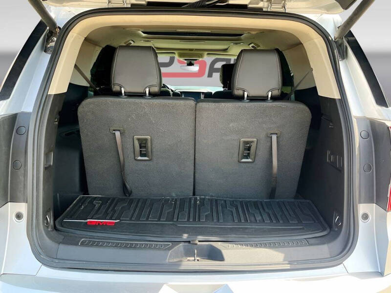 2020 GMC Acadia Denali