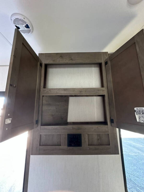 2022 Forest River Vengeance Rogue 26VKS