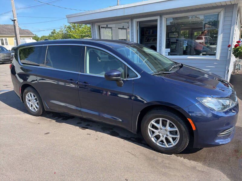 2017 Chrysler Pacifica Touring