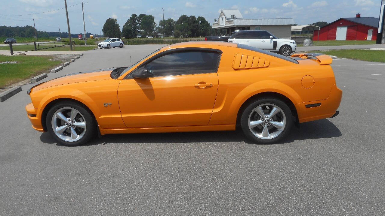 2007 Ford Mustang 10