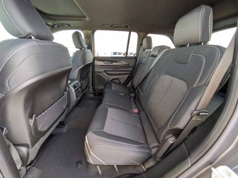 2025 Jeep Grand Cherokee Laredo X