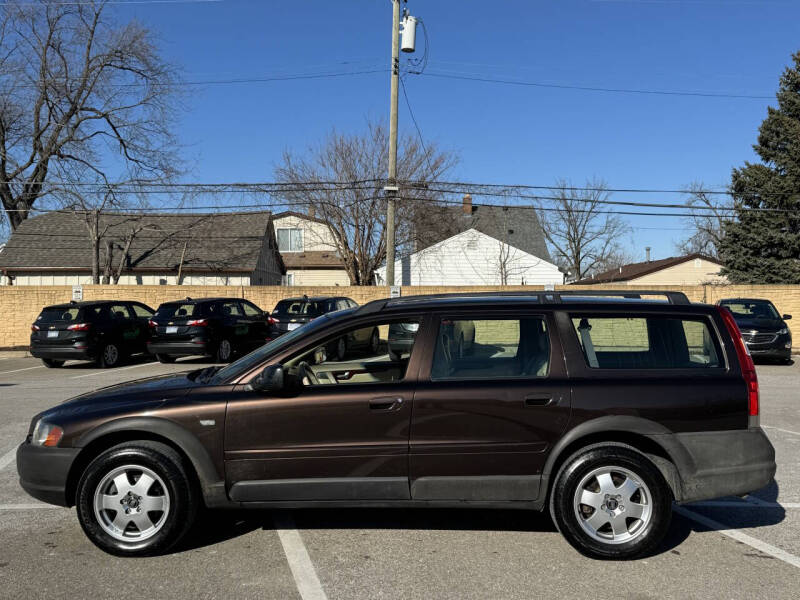2001 Volvo V70 for sale at MLD Motorwerks Pre-Owned Auto Sales - MLD Motorwerks, LLC in Eastpointe MI