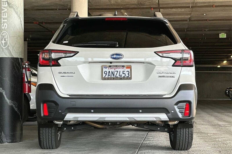 2022 Subaru Outback Touring XT