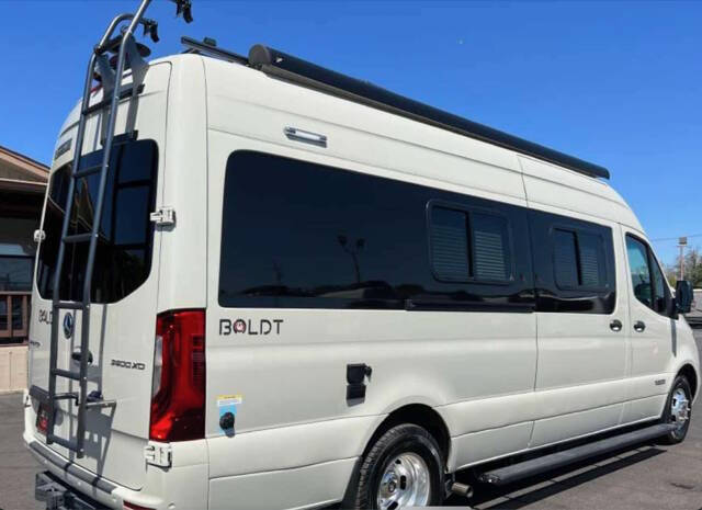 2020 Winnebago Boldt 70KL