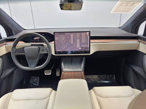 2023 Tesla Model X Standard Range