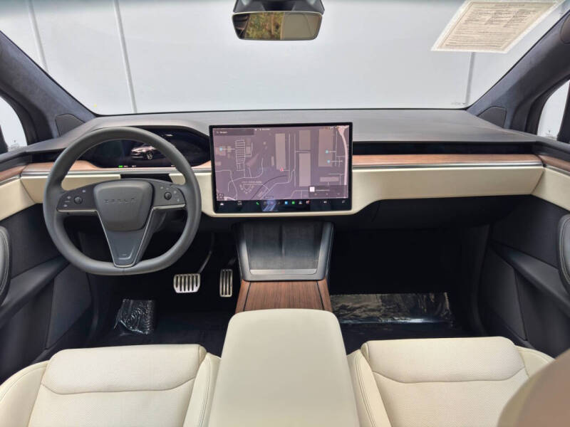 2023 Tesla Model X Standard Range