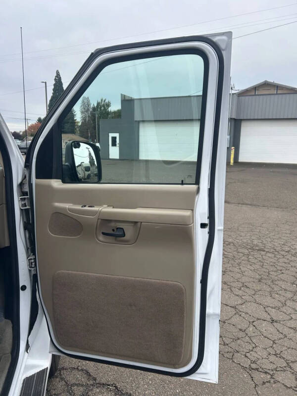 2008 Ford E-Series E-250 SD