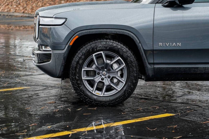 2024 Rivian R1T