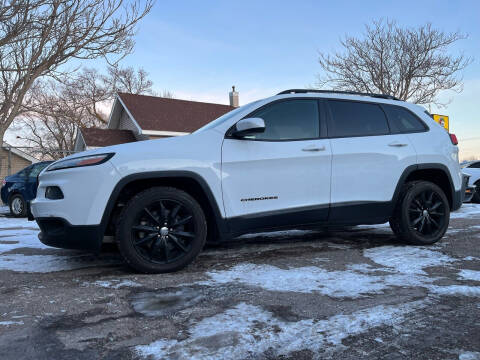 2014 Jeep Cherokee for sale at El Tucanazo Auto Sales in Grand Island NE