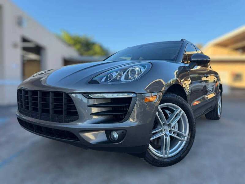 2016 Porsche Macan S's photo