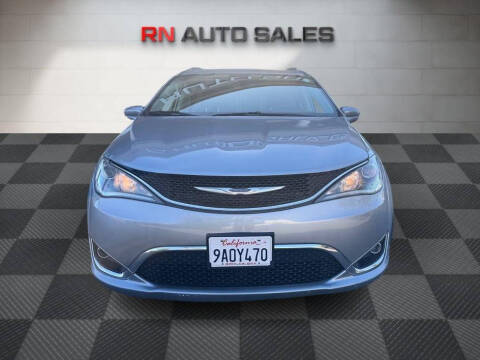 2020 Chrysler Pacifica Touring L