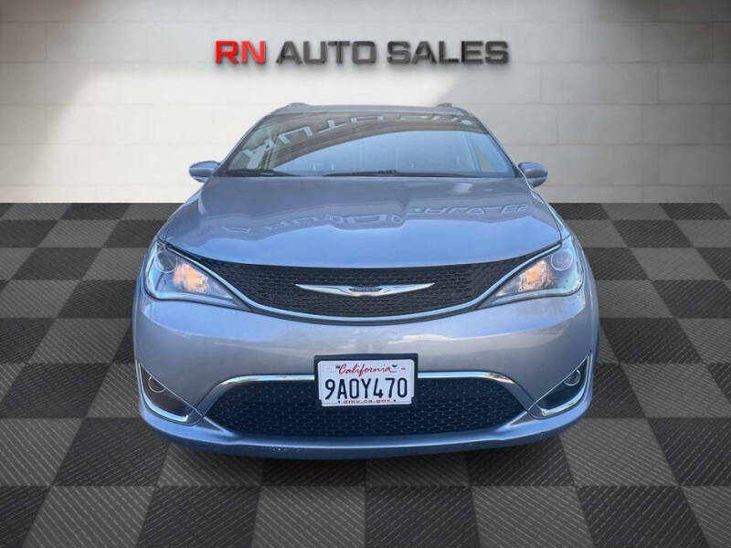 2020 Chrysler Pacifica Touring L