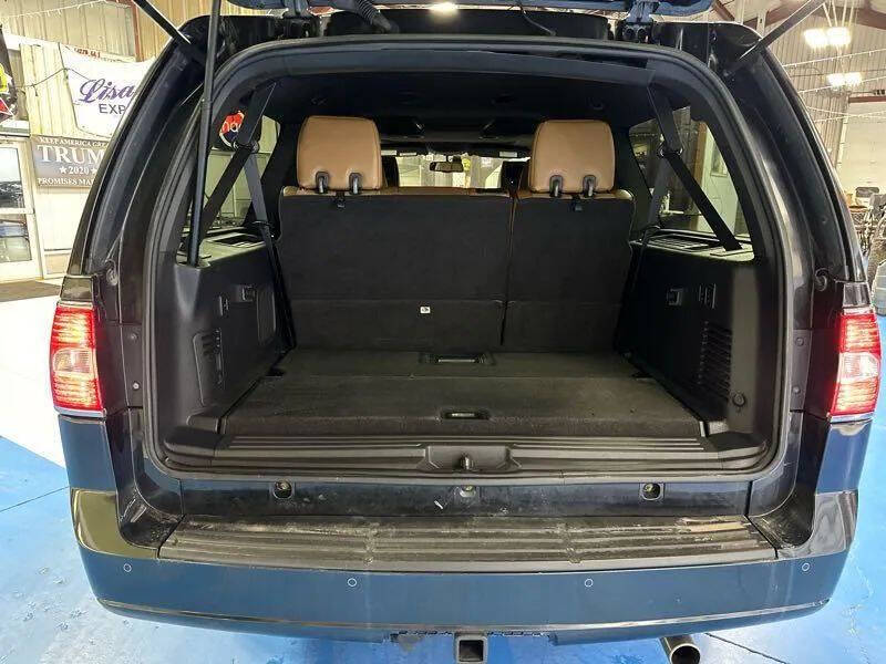 2011 Lincoln Navigator L