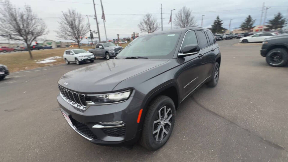 2025 Jeep Grand Cherokee for sale at Victoria Auto Sales in Victoria, MN