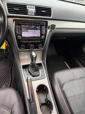 2014 Volkswagen Passat 1.8T SE PZEV