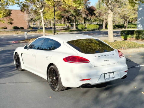 2015 Porsche Panamera