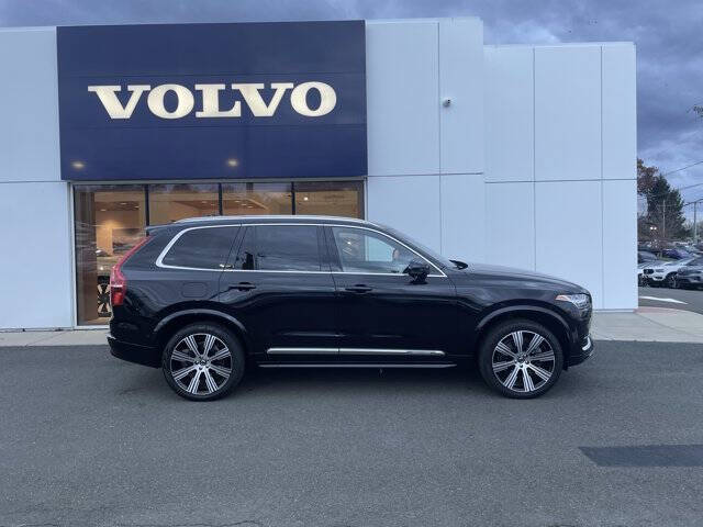 2023 Volvo XC90 Recharge T8 Ultimate Bright Theme 7P