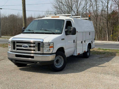 2015 Ford E-Series E-350 SD