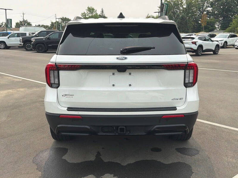 2025 Ford Explorer ST-Line