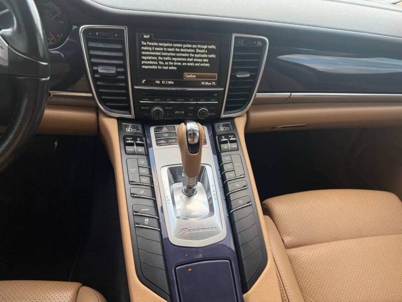 2015 Porsche Panamera